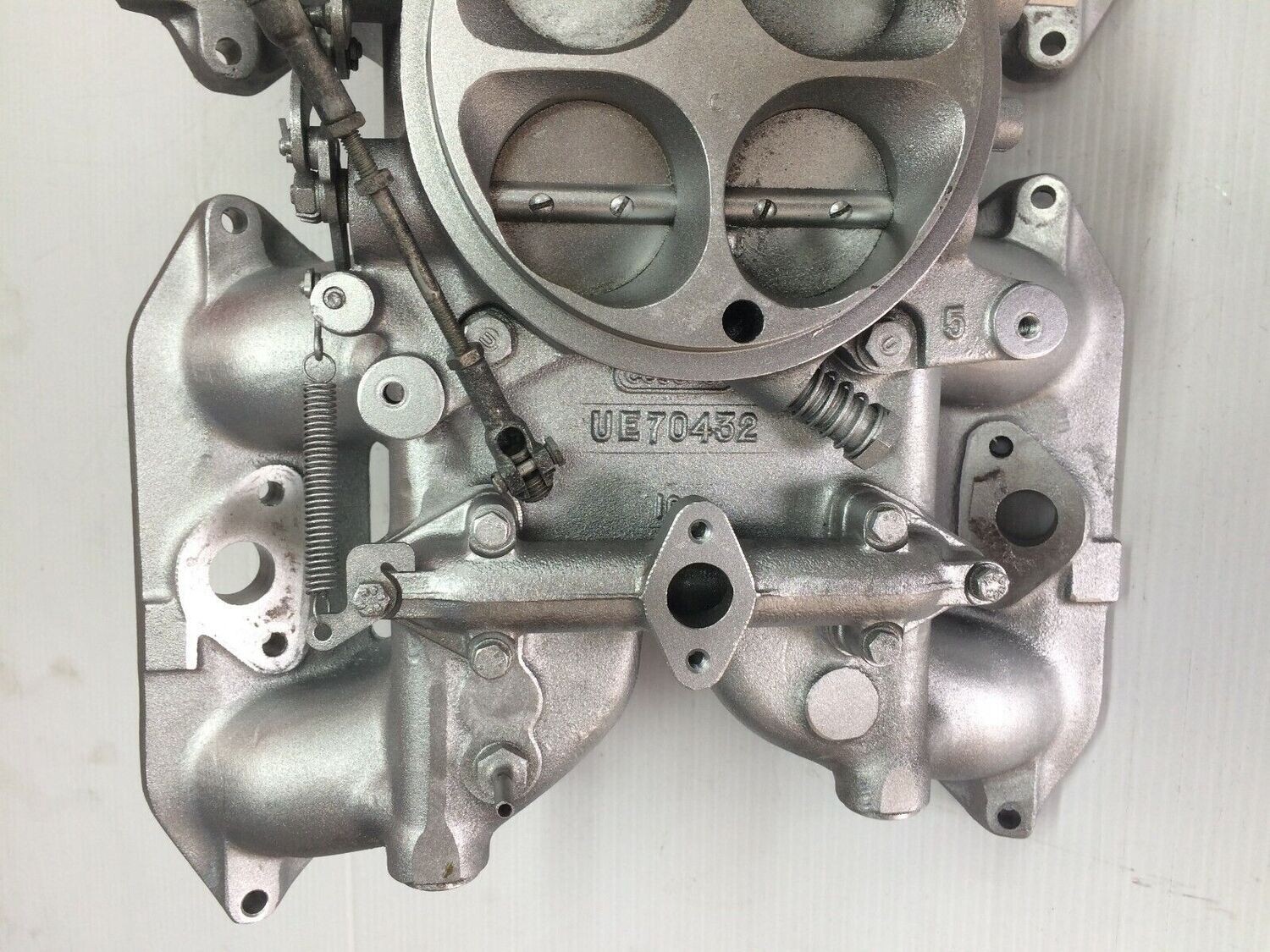 ROLLS ROYCE SILVER SPUR BENTLEY MULSANNE INLET INTAKE MANIFOLD UE70432