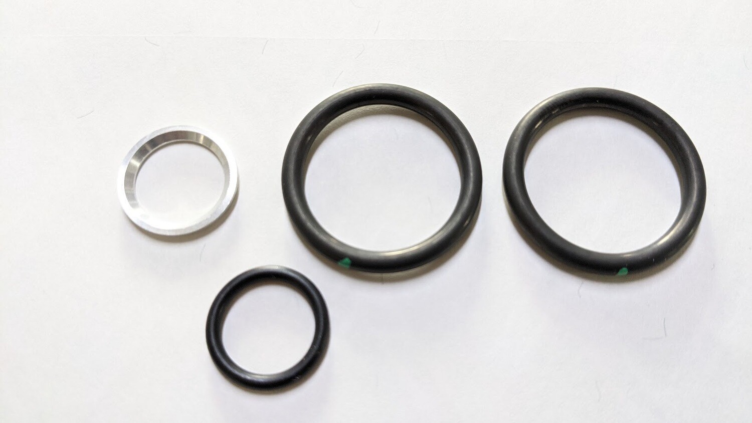 1965 TO 1980 Rolls Royce Silver Shadow, Corniche brake pump housing seal kit for DOT 3 cars -
