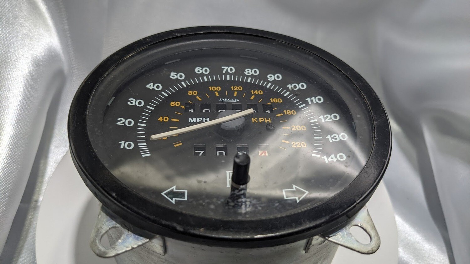 ROLLS ROYCE BENTLEY SILVER SHADOW II INSTRUMENT SPEEDOMETER CLUSTER UD22129