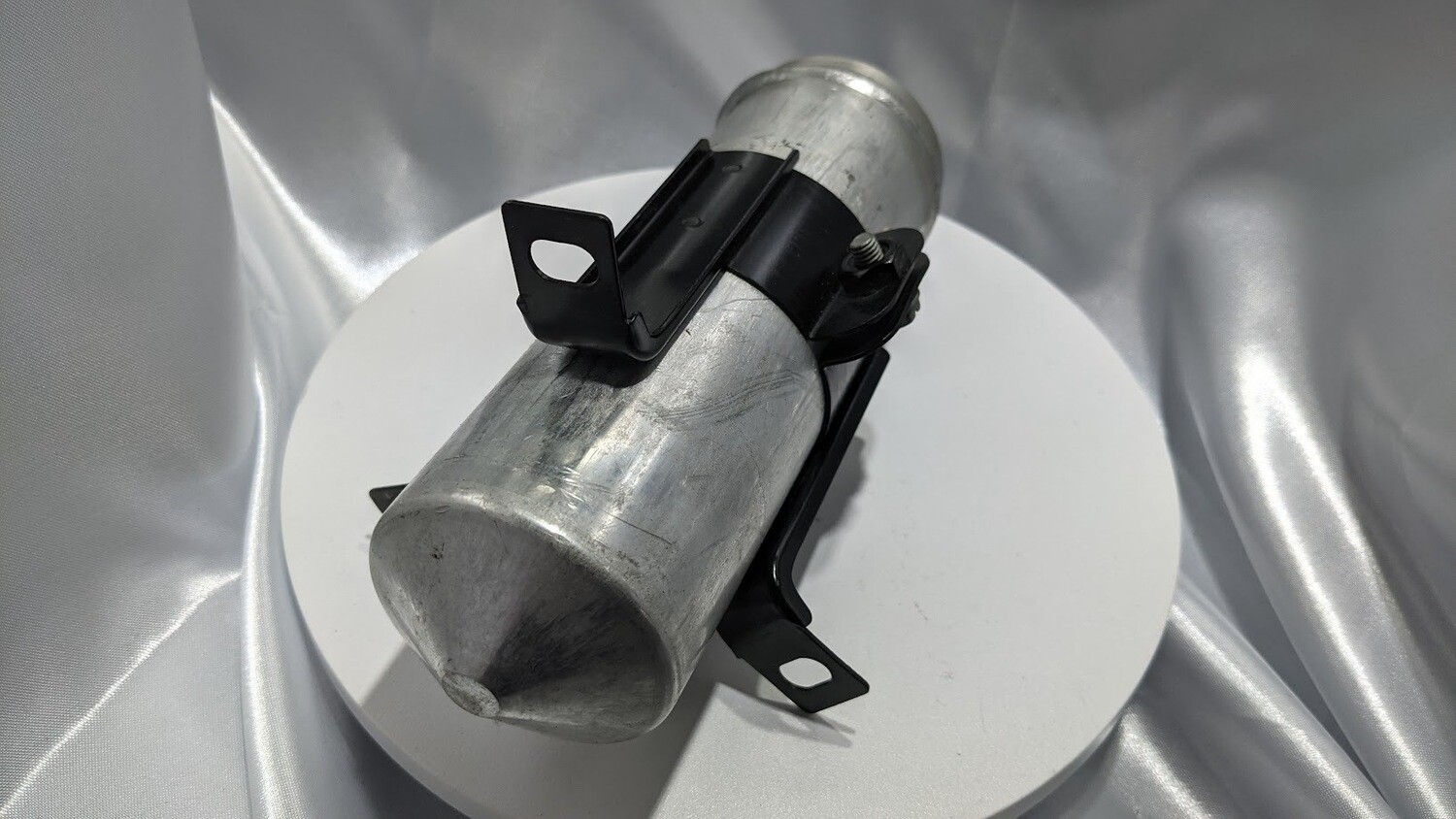 Rolls Royce Silver SPUR air conditioning receiver dryer desiccant bottle UD74024 pre owned