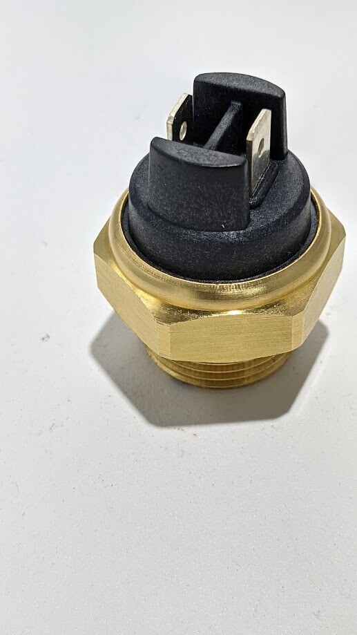 FERRARI 308 PARTS GTS FRONT ENGINE COOLING RADIATOR FAN SWITCH 168008 lower temp