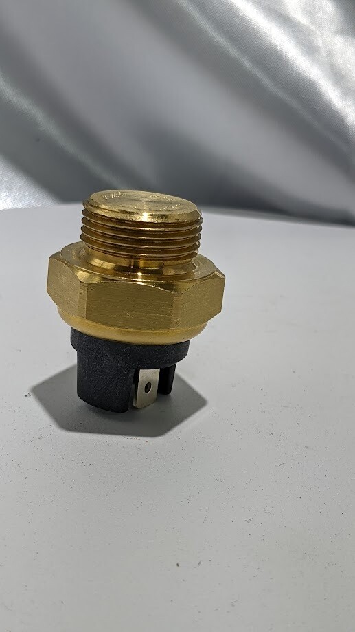 FERRARI 308 PARTS GTS FRONT ENGINE COOLING RADIATOR FAN SWITCH 168008