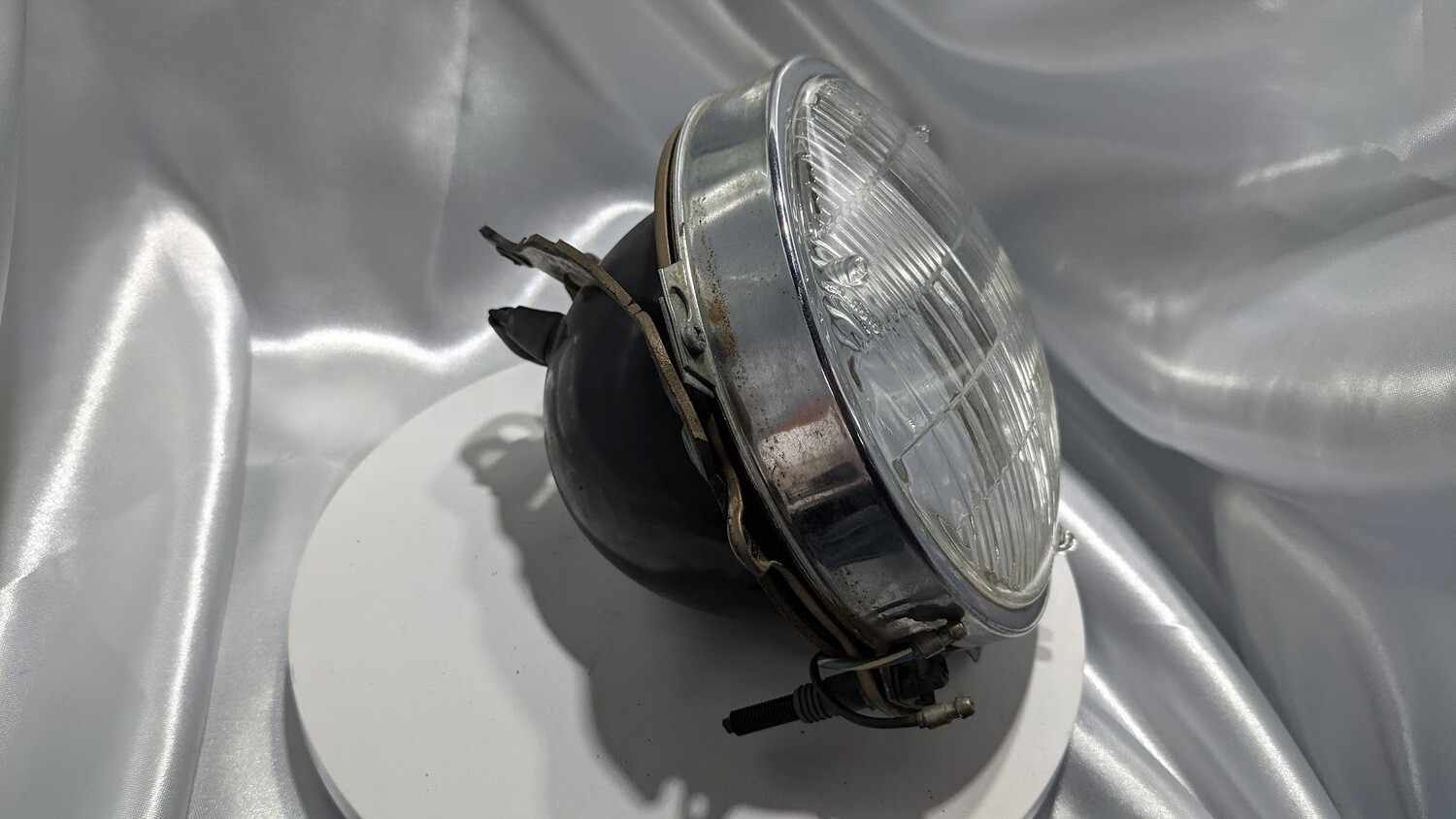 ROLLS ROYCE SILVER SHADOW II CORNICHE  PART FRONT HEADLIGHT ASSEMBLY INBOUND  UD18782