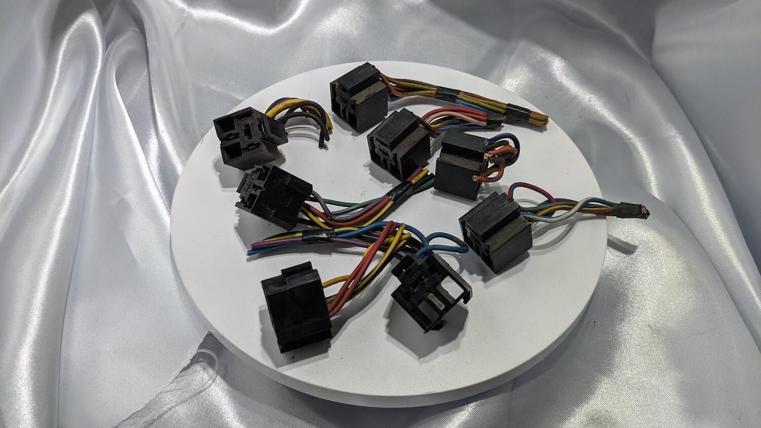 ROLLS ROYCE SILVER SPUR BOSCH RELAY BASE ASSORTED 8 UNITS