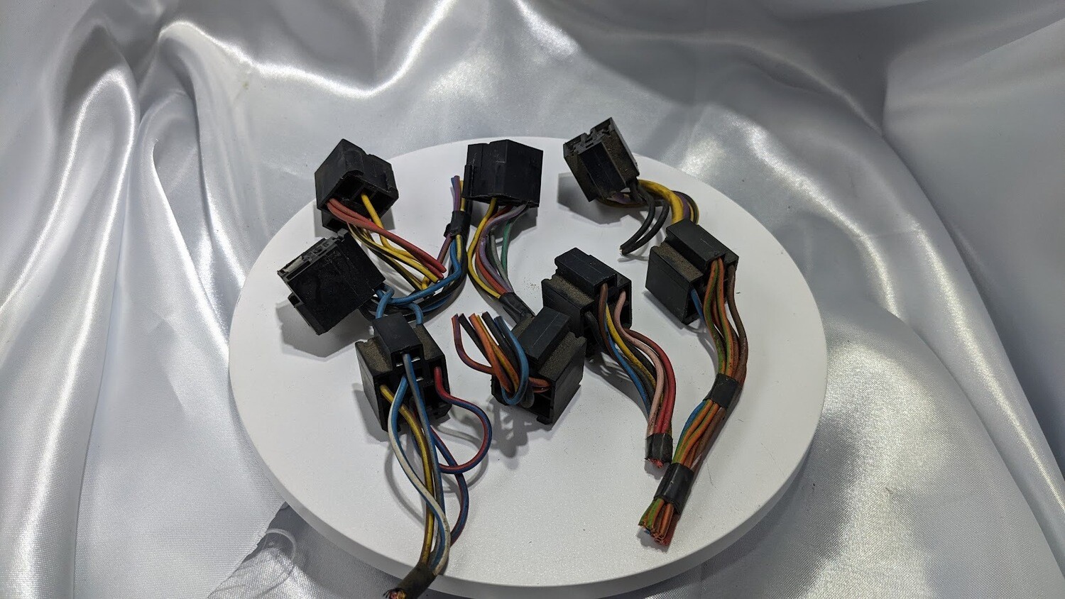 ROLLS ROYCE SILVER SPUR BOSCH RELAY BASE ASSORTED 8 UNITS