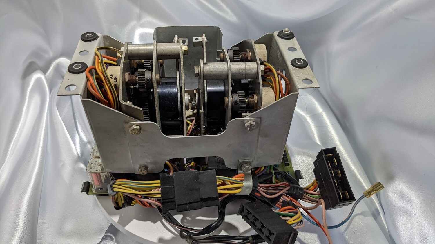Rolls Royce Silver SHADOW air conditioning SERVO   CONTROL UNIT UD21762