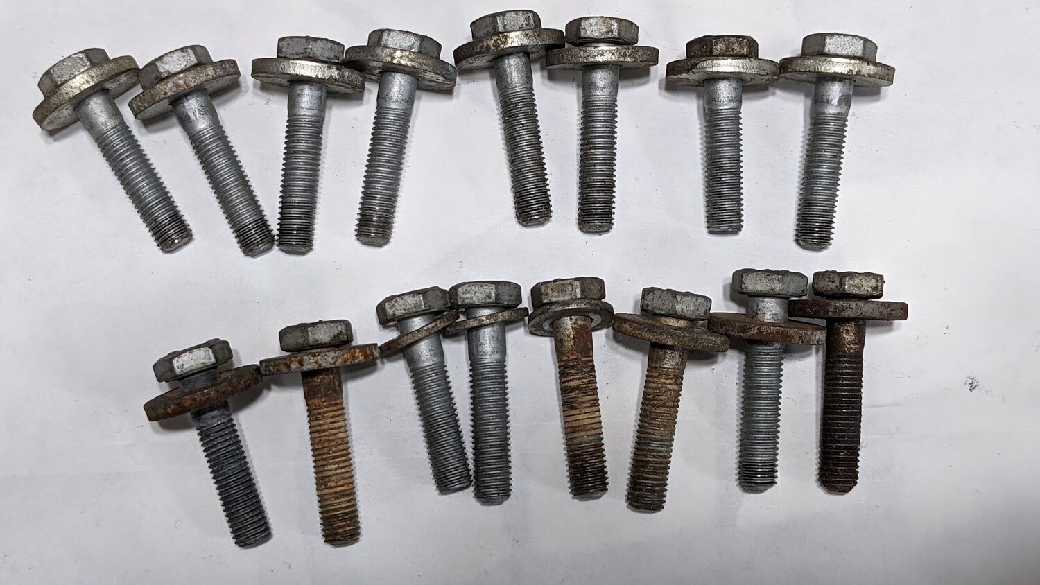ROLLS ROYCE SILVER SPUR INTAKE MANIFOLD FASTENING SCREW SET
