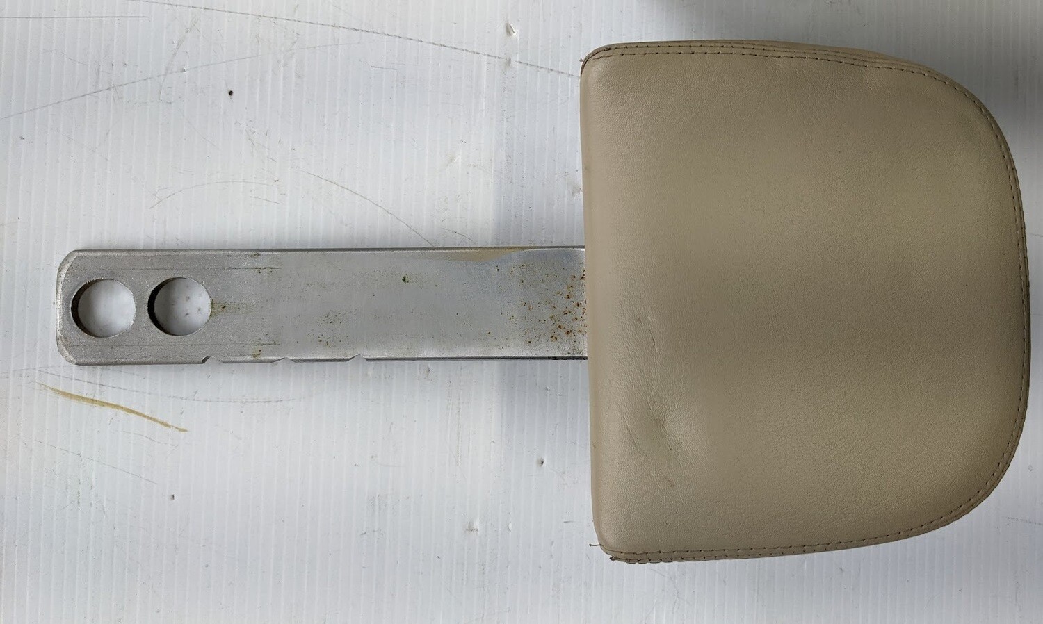 67 to 80 Rolls Royce Silver Shadow front LEFT and RIGHT seat HEADREST UB16810