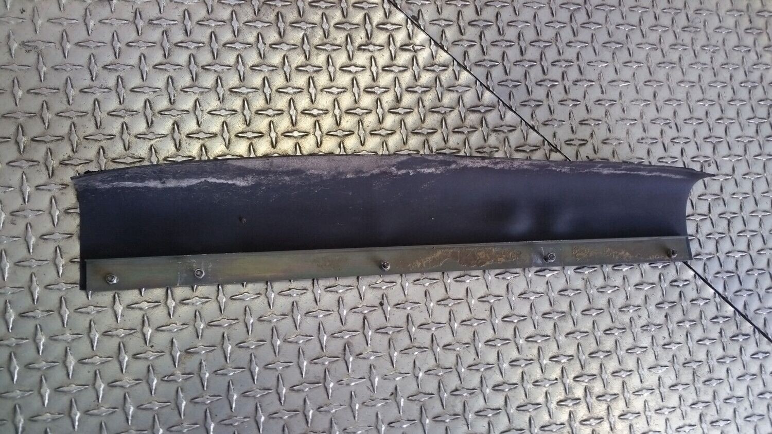 ROLLS ROYCE SILVER SPUR LOWER RADIATOR AIR DAM FLAP