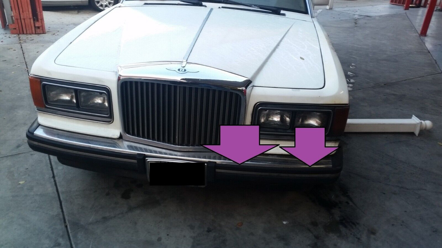 81-95 ROLLS ROYCE SILVER SPUR BENTLEY front bumper impact strip left UB42651