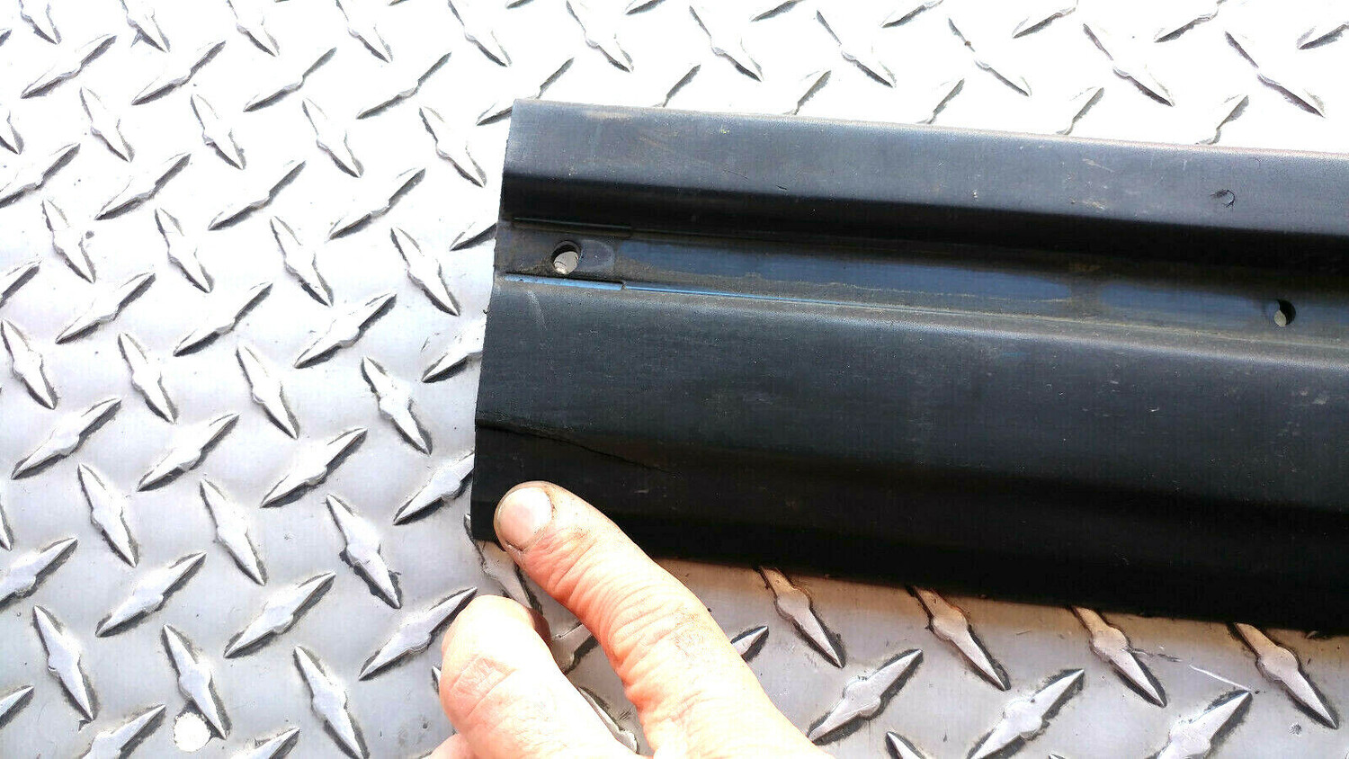 ROLLS ROYCE SILVER SPUR BENTLEY TURBO rear bumper impact strip rubber UB42659