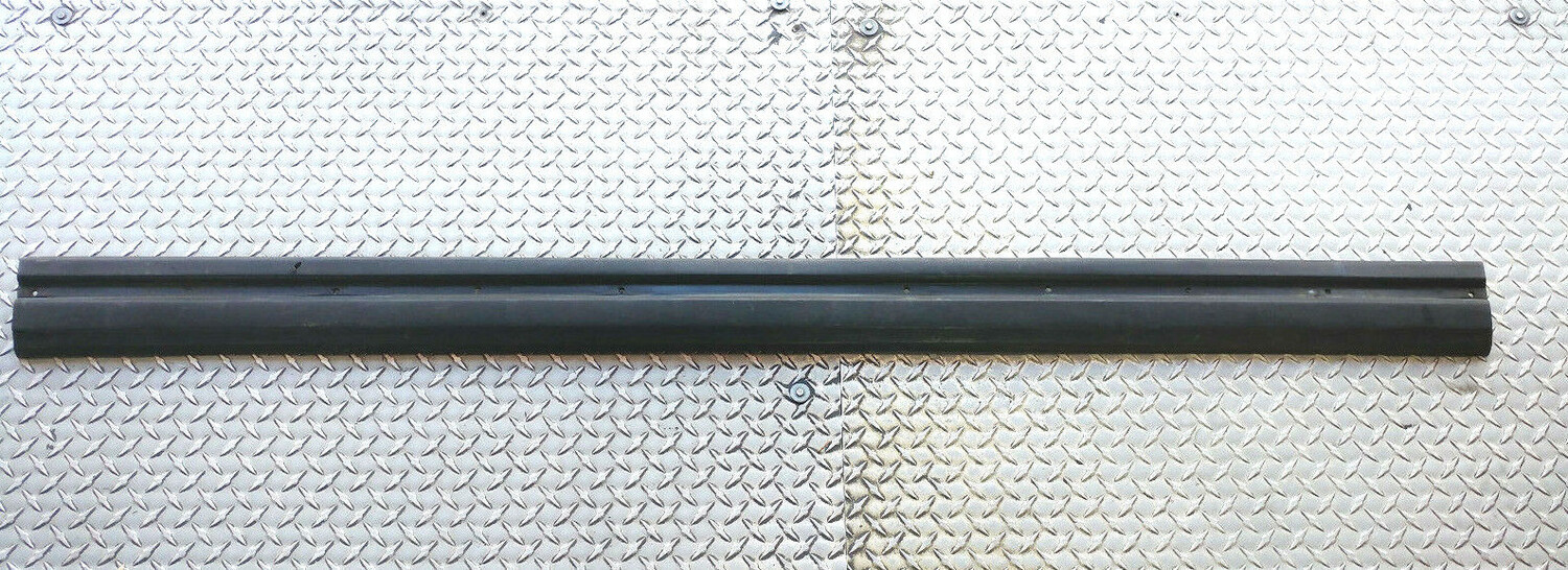 ROLLS ROYCE SILVER SPUR BENTLEY TURBO rear bumper impact strip rubber UB42659
