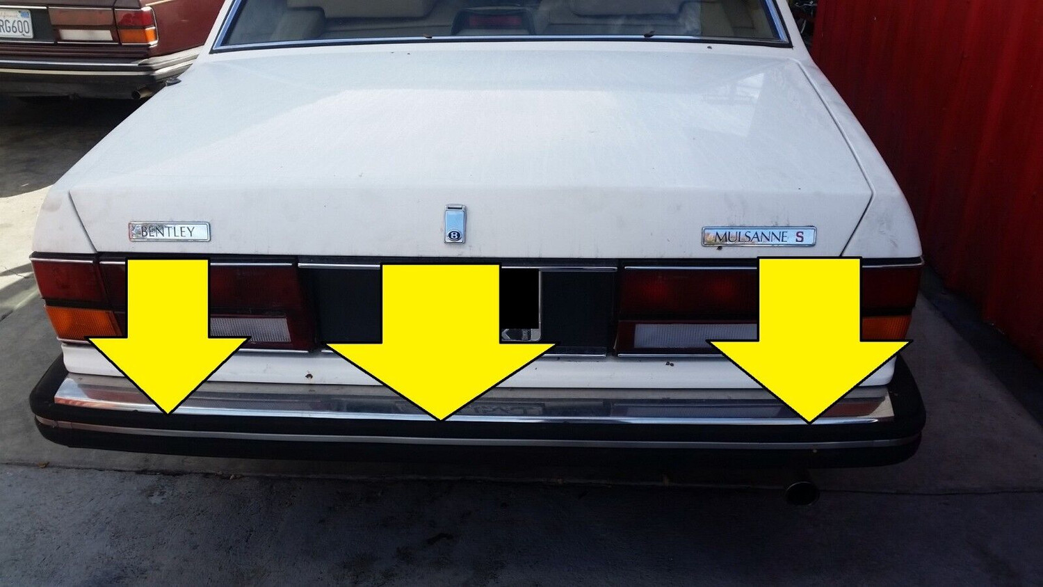 ROLLS ROYCE SILVER SPUR BENTLEY TURBO rear bumper impact strip rubber UB42659