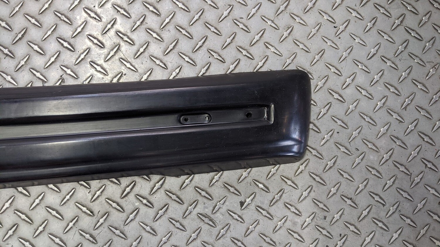 81-95 ROLLS ROYCE SILVER SPUR BENTLEY RIGHT REAR bumper EXTENSION UB42674