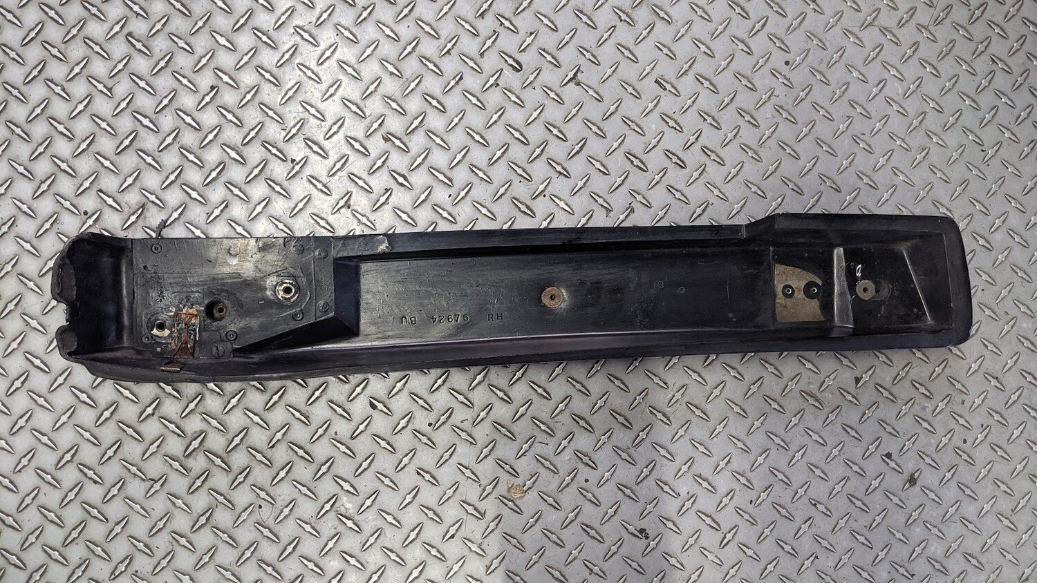 81-95 ROLLS ROYCE SILVER SPUR BENTLEY RIGHT REAR bumper EXTENSION UB42674