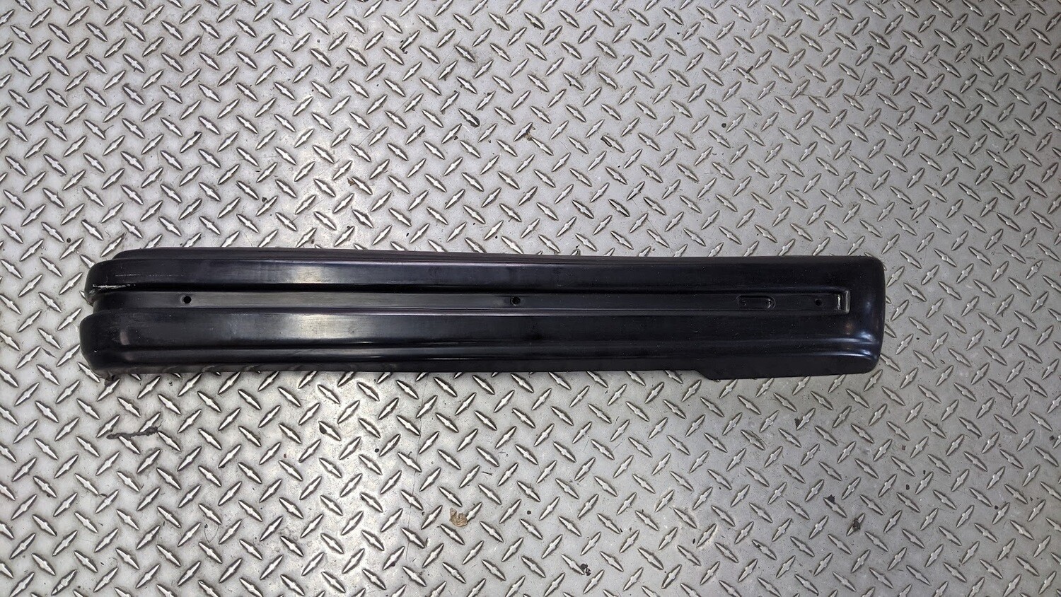 81-95 ROLLS ROYCE SILVER SPUR BENTLEY RIGHT REAR bumper EXTENSION UB42674