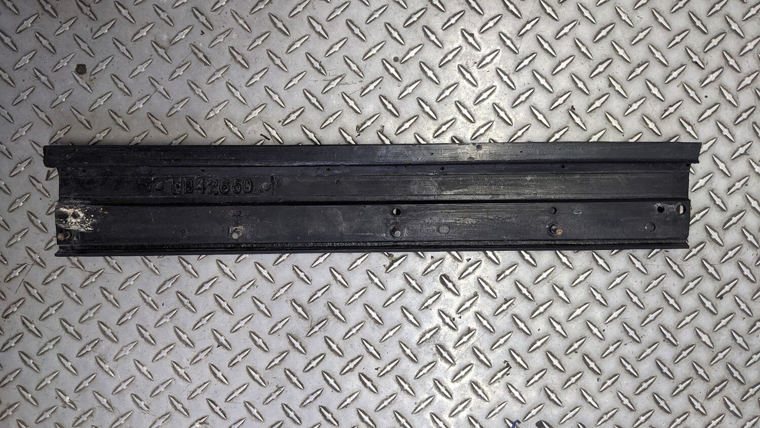 81-95 ROLLS ROYCE SILVER SPUR BENTLEY RIGHT FRONT bumper CENTER IMPACT UB42650