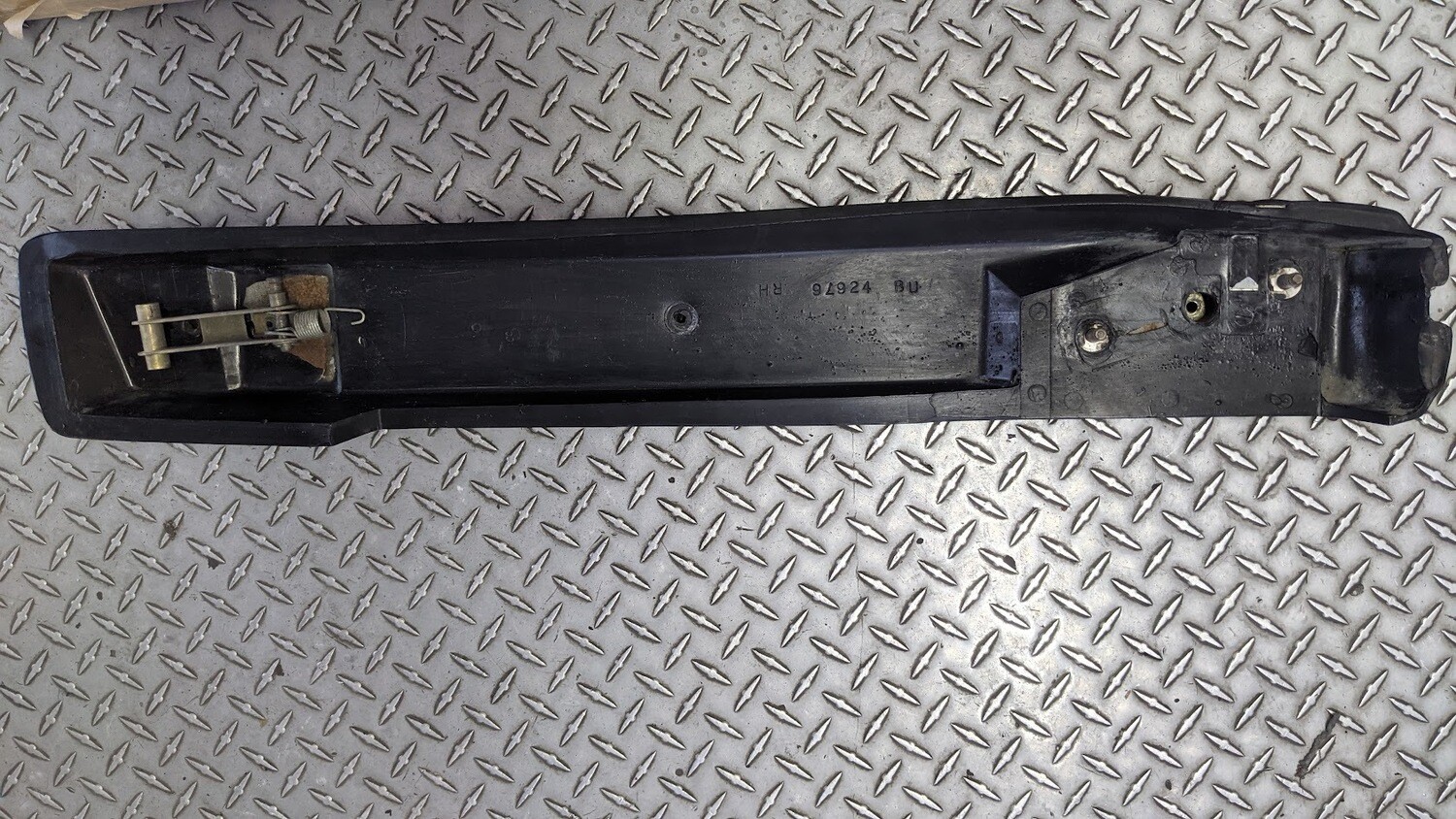 81-95 ROLLS ROYCE SILVER SPUR BENTLEY RIGHT REAR bumper EXTENSION UB42674 2