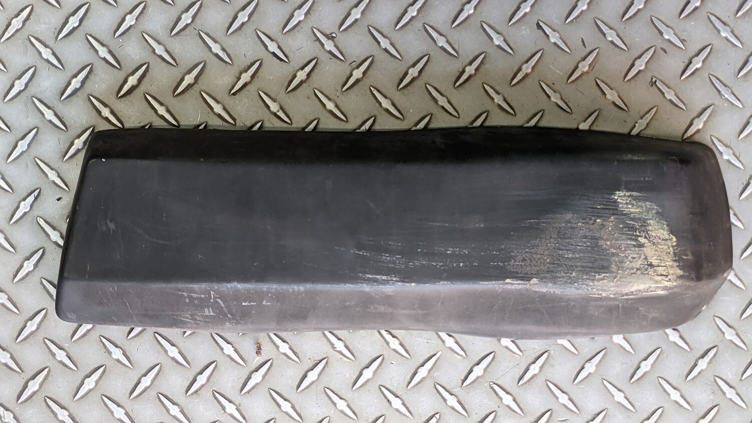 65 - 80 ROLLS ROYCE SILVER SHADOW RIGHT REAR BUMPER EXTENSION GUARD UR18374