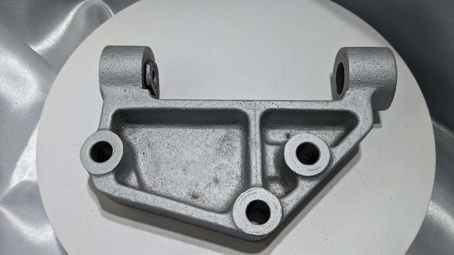 FERRARI 308 GTSi  QV 328 mondial smog  secondary air injection pump holding bracket