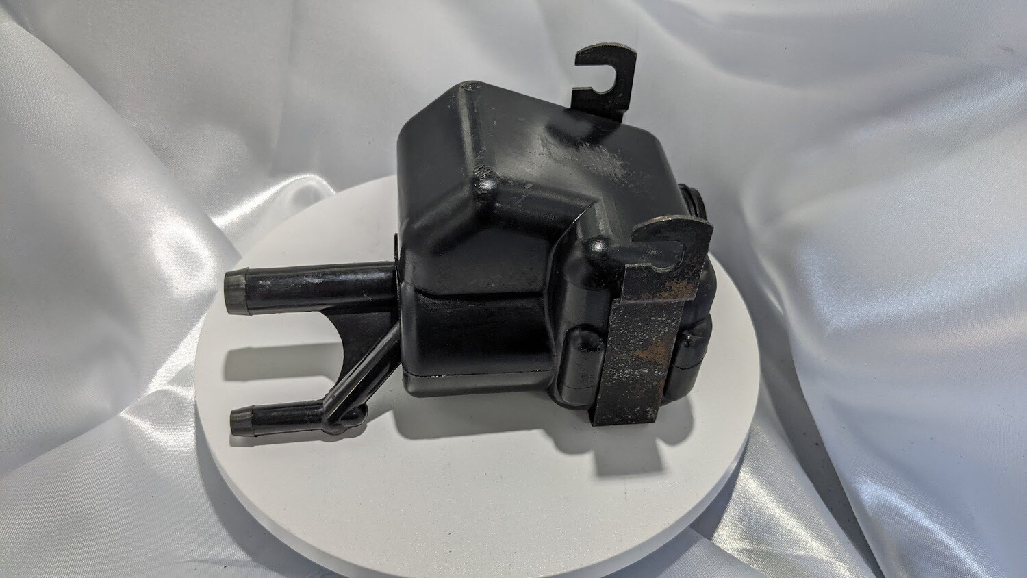 LATE ROLLS ROYCE SILVER SPUR power steering PLASTIC reservoir with cap UE46315