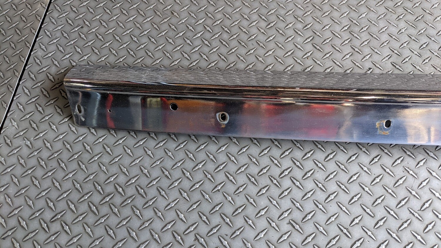 ROLLS ROYCE SILVER SHADOW REAR BUMPER UPPER CHROME FACE