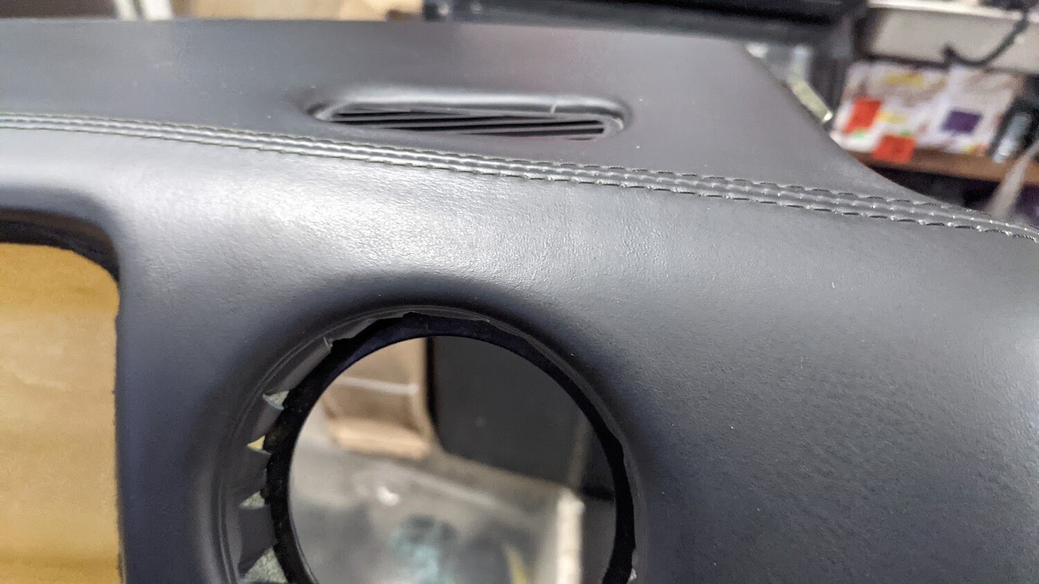 Ferrari 360 spider Upper Dashboard panel, upholstered on black 633311