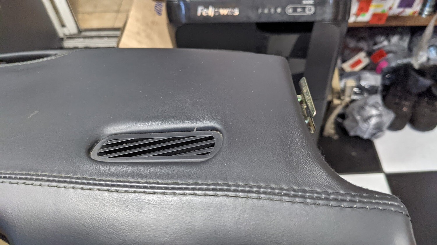Ferrari 360 spider Upper Dashboard panel, upholstered on black 633311