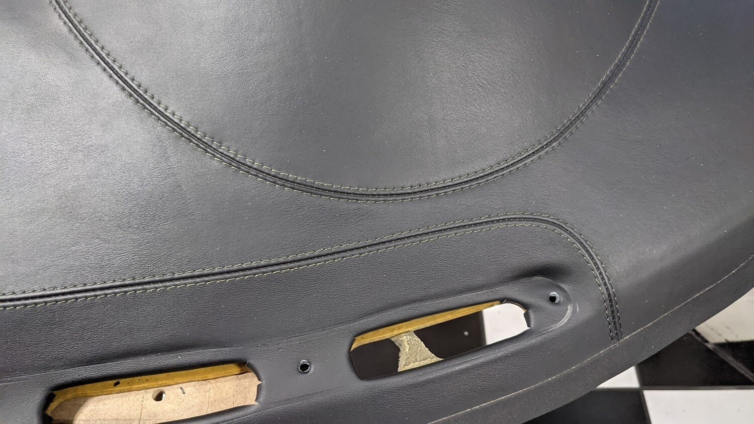 Ferrari 360 spider Upper Dashboard panel, upholstered on black 633311