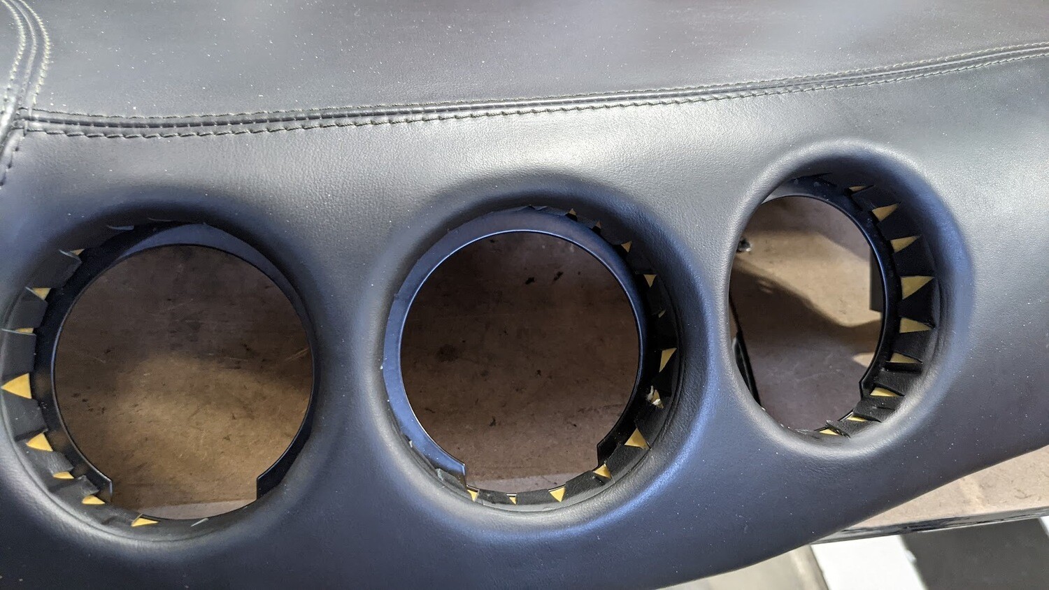 Ferrari 360 spider Upper Dashboard panel, upholstered on black 633311