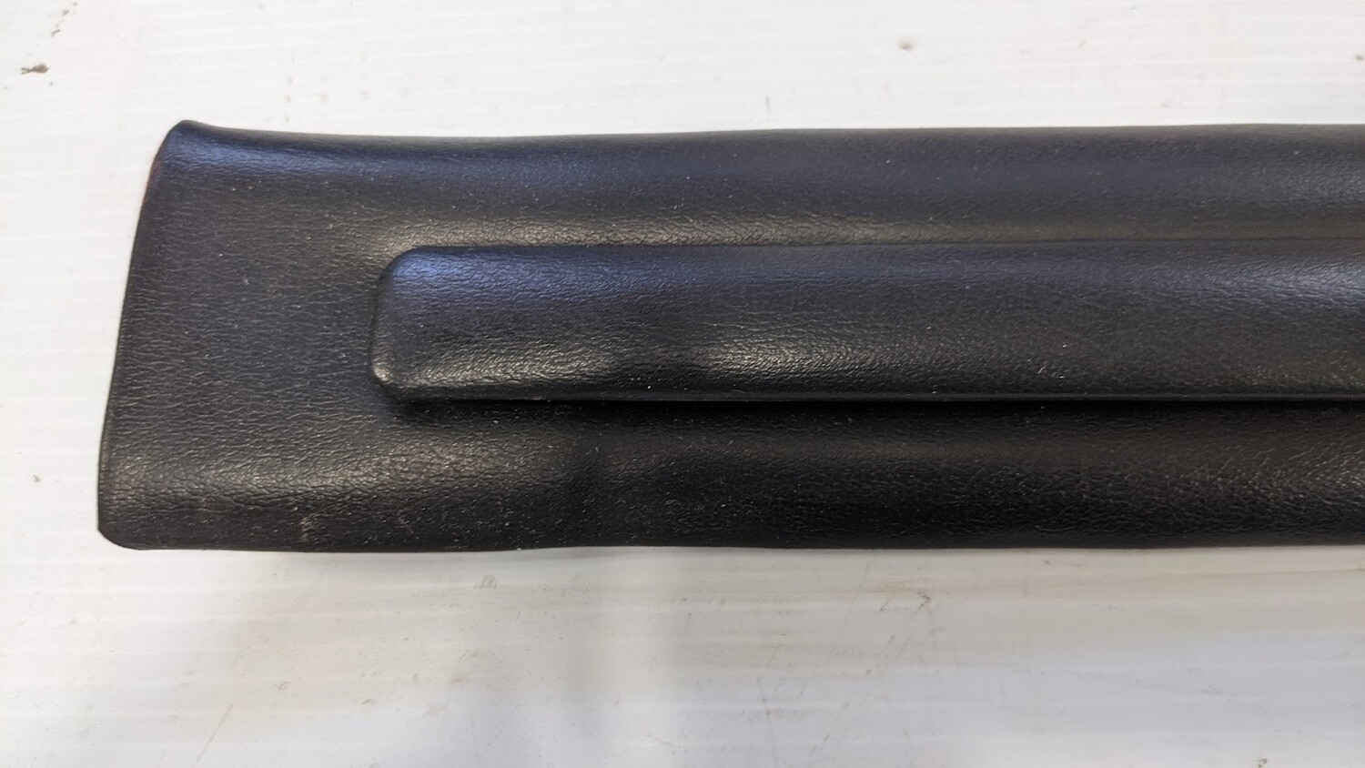 FERRARI 308 GTSi  inside cover A PILLAR WITH TRIM 60356805 left SIDE -