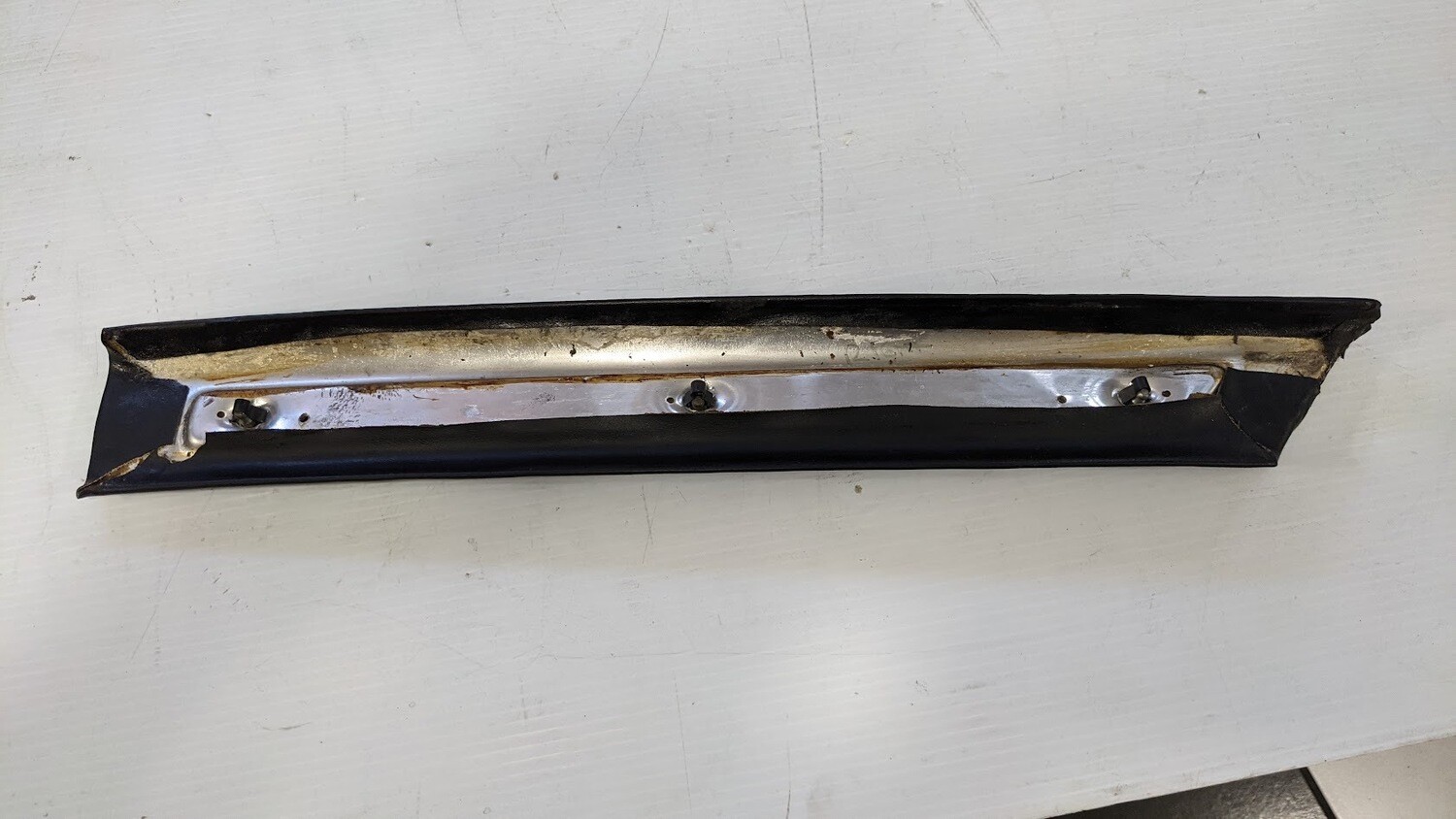 FERRARI 308 GTSi  inside cover A PILLAR WITH TRIM 60356706 RIGHT SIDE -