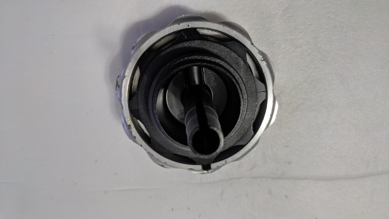 FERRARI 360 SPIDER PARTS POWER STEERING OIL TANK cap 185353 PRE OWNED
