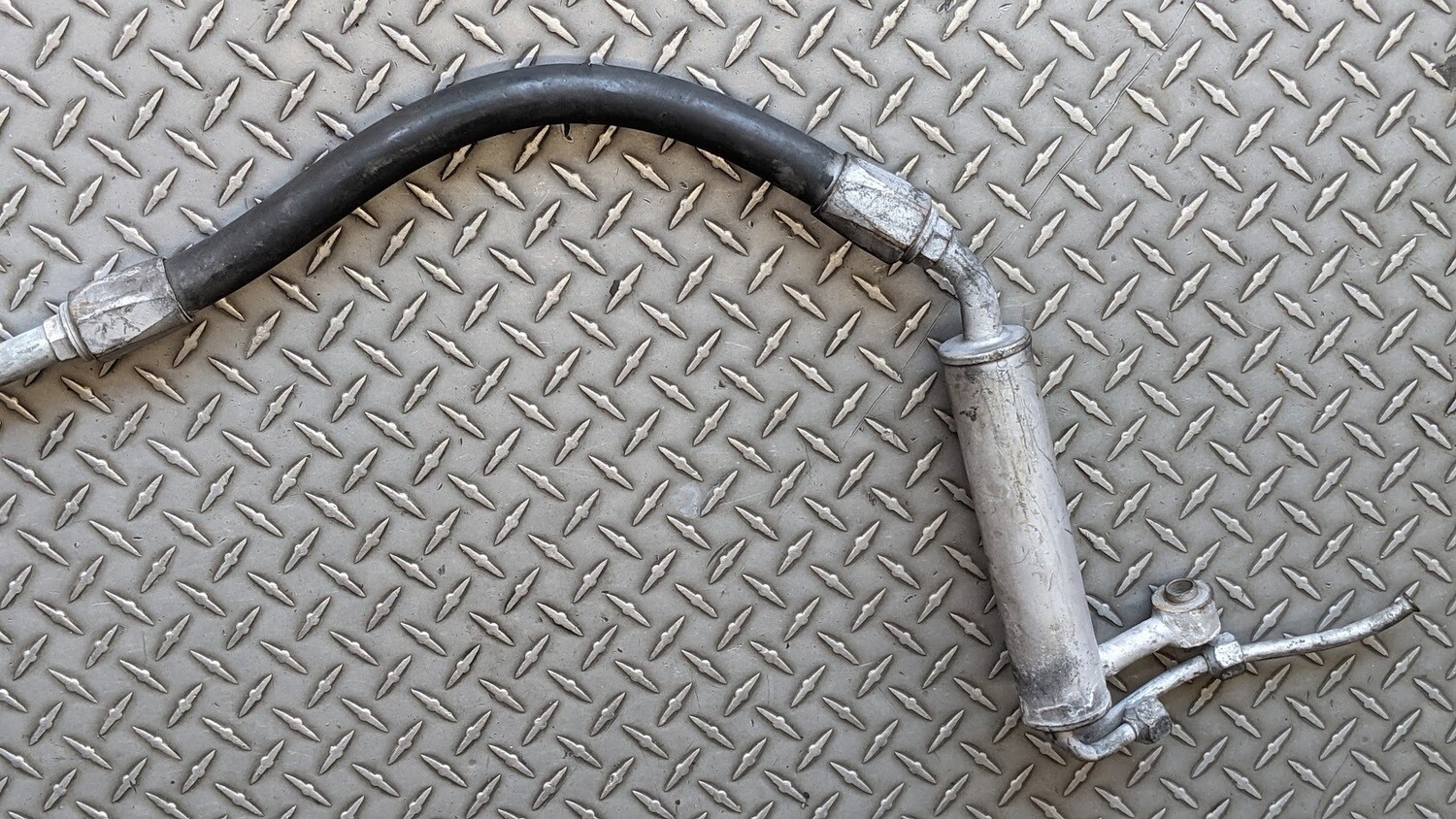 79 Rolls Royce Silver Shadow Wraith air conditioning charge low hose