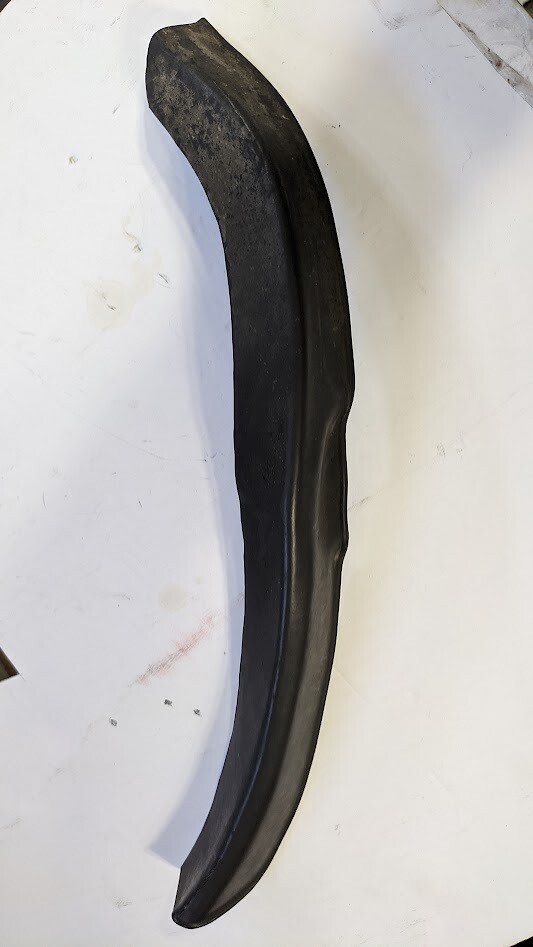 81-95 ROLLS ROYCE SILVER SPUR BENTLEY LEFT REAR STONE MUD GUARD UB39817