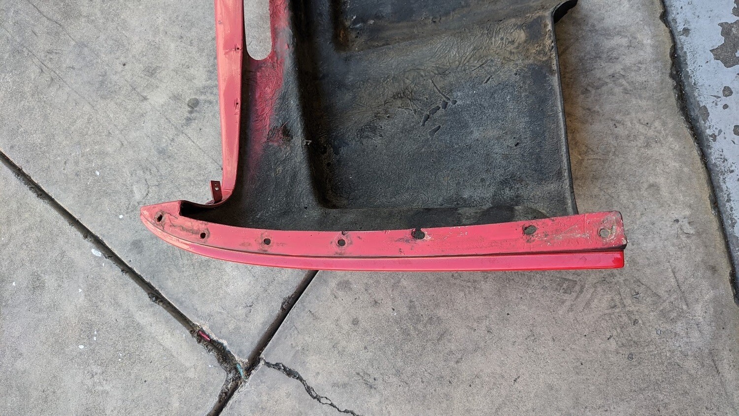 FERRARI 308 GTSi  FRONT  UNDER BUMPER SPOILER USA MODEL 61183000 -