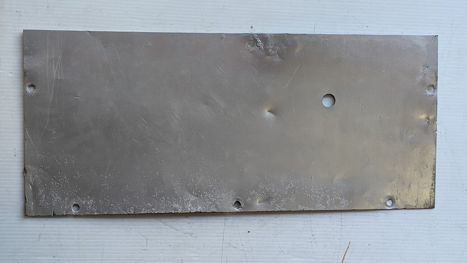 FERRARI 308 GTSi LEFT FRONT LOWER SPLASH GUARD CENTER 60059706