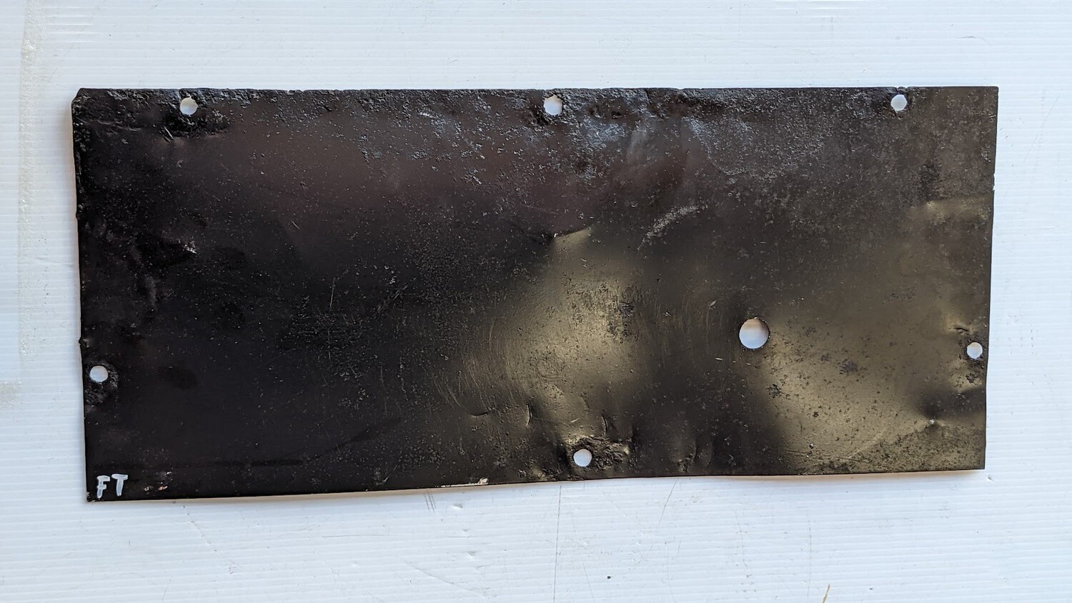 FERRARI 308 GTSi LEFT FRONT LOWER SPLASH GUARD CENTER 60059706