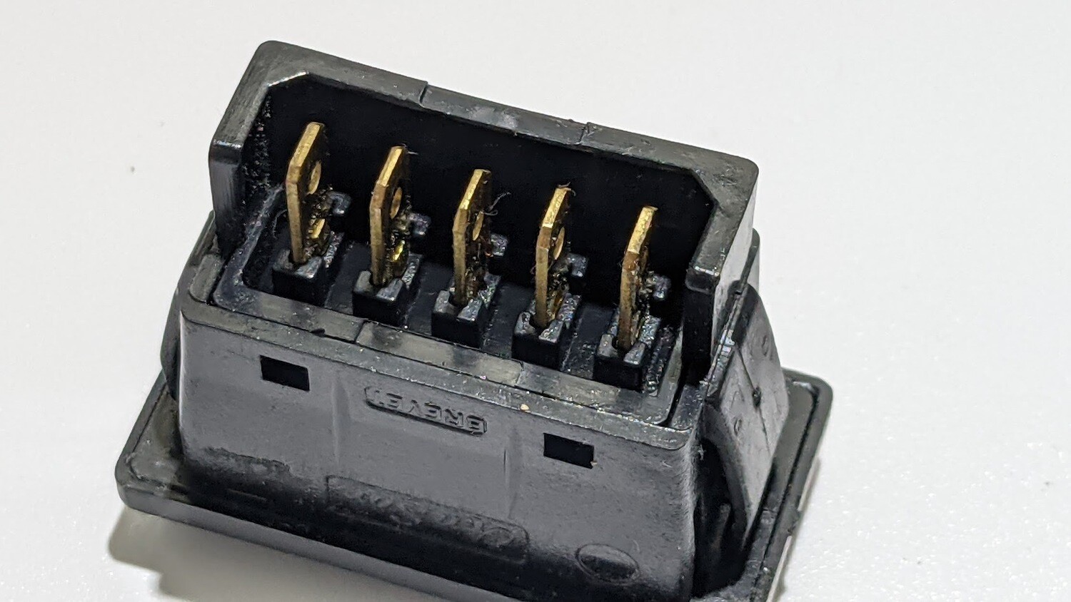 FERRARI 208 288 308 PARTS one  window switch   114633