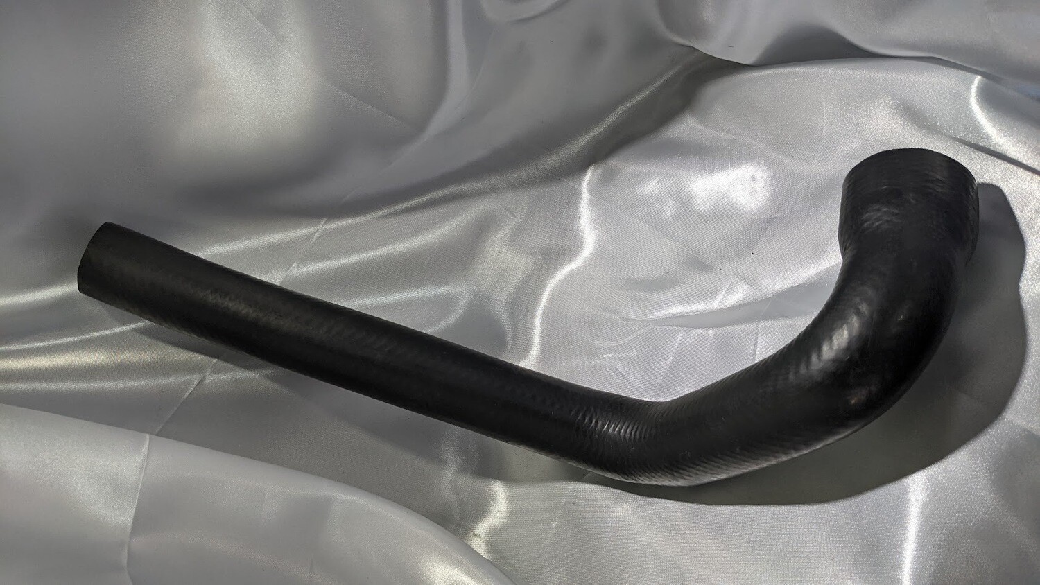 BENTLEY TURBO R RL ROLLS ROYCE SILVER SPUR LOWER radiator hose UR22921