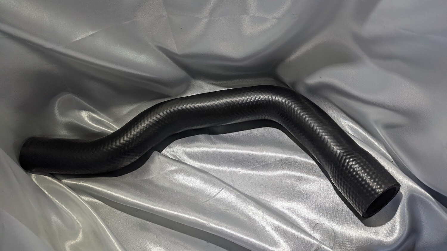 BENTLEY TURBO R RL ROLLS ROYCE SILVER SPUR UPPER radiator hose UE42830