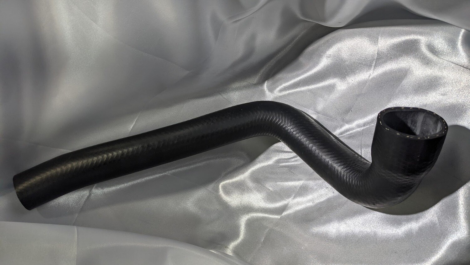 BENTLEY TURBO R RL ROLLS ROYCE SILVER SPUR LOWER radiator hose UR22921