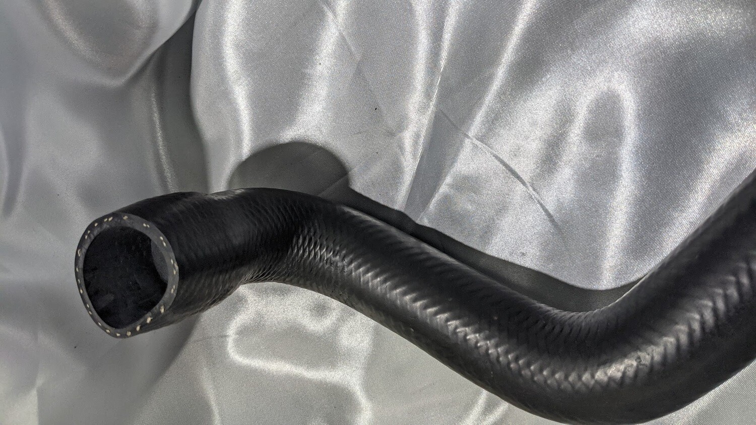 BENTLEY TURBO R RL ROLLS ROYCE SILVER SPUR LOWER radiator hose UR22921