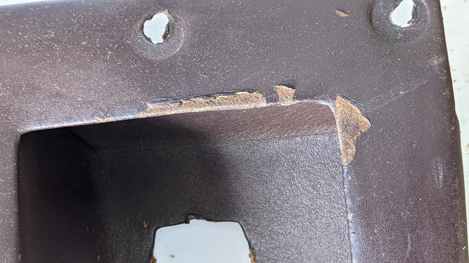81 93 Rolls Royce Silver Spur Spirit under steering column cover brown