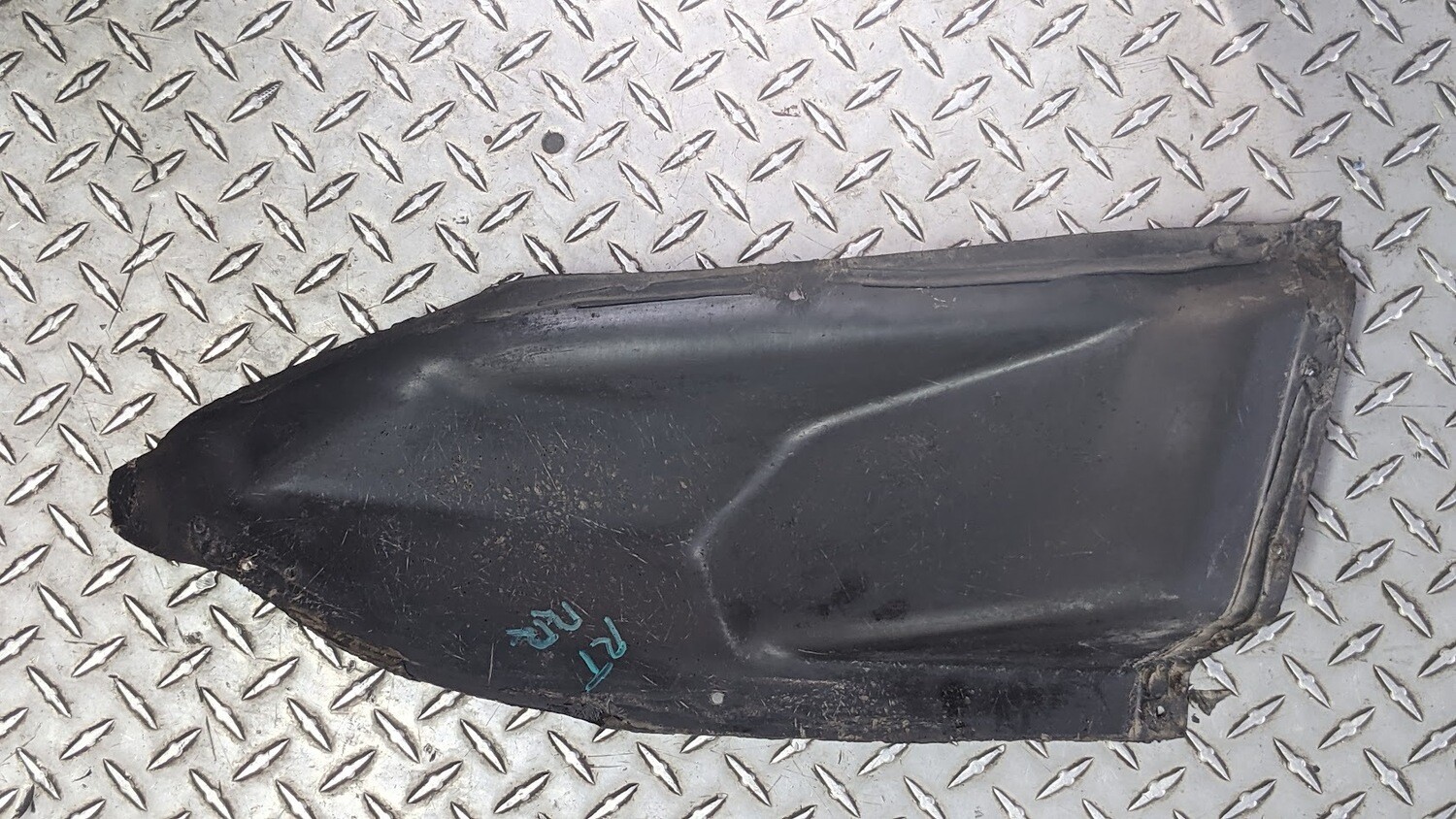 ROLLS ROYCE SILVER SHADOW FRONT FENDER LINER RIGHT REAR MUD GUARD
