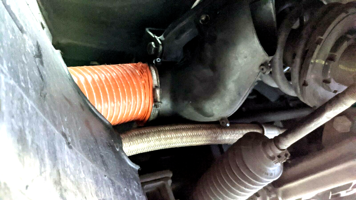 FERRARI f355  FRONT BRAKE COOLING DUCT HOSE 176378