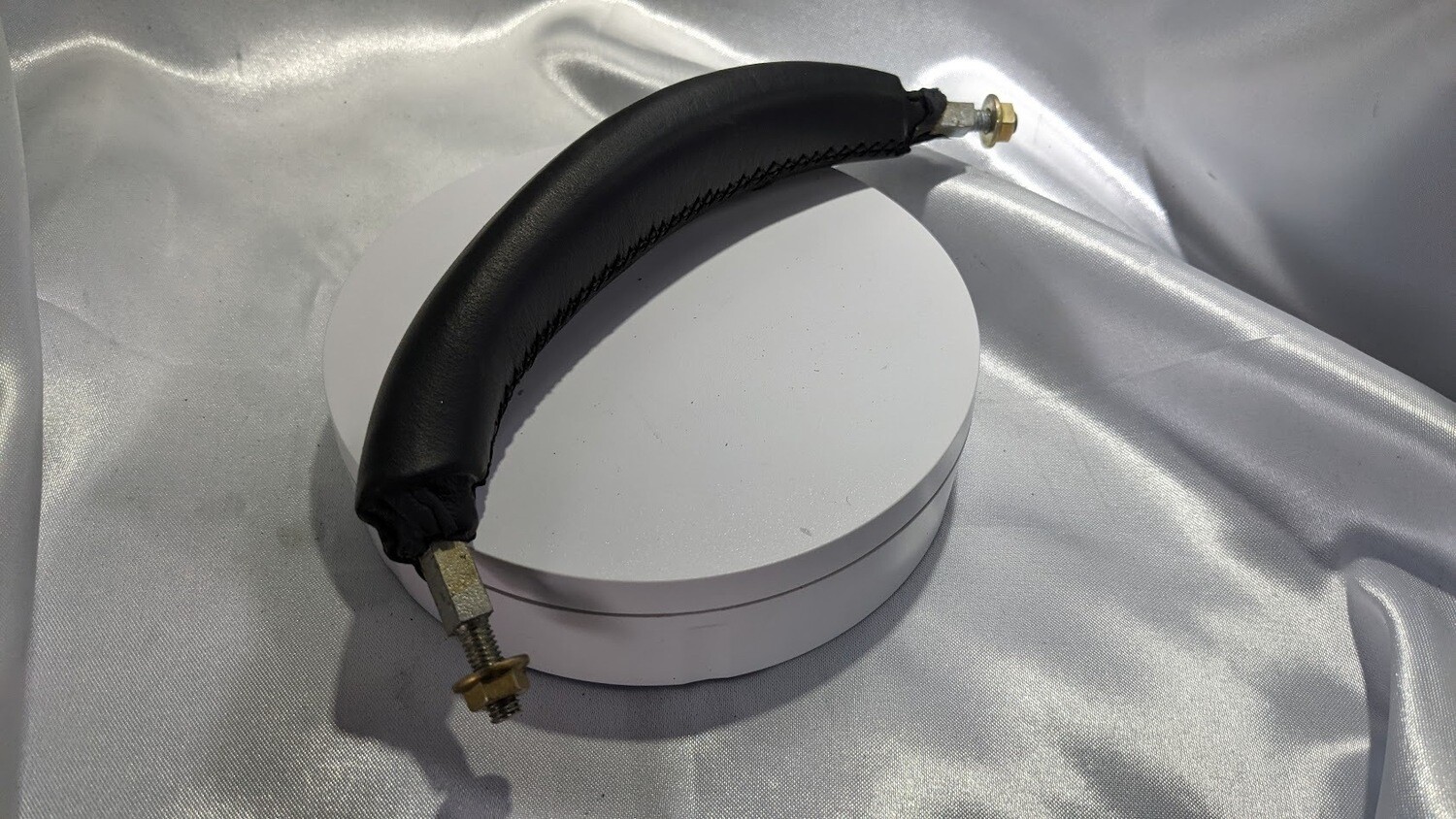 Ferrari 360 spider RIGHT DOOR PULL HANDLE BLACK  651594