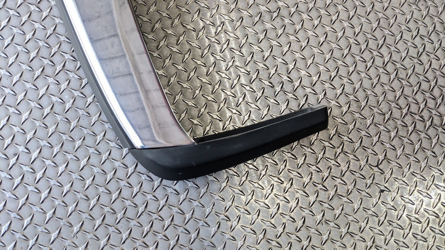 ROLLS ROYCE SILVER SHADOW FRONT BUMPER COMPLETE WITH GUARDS