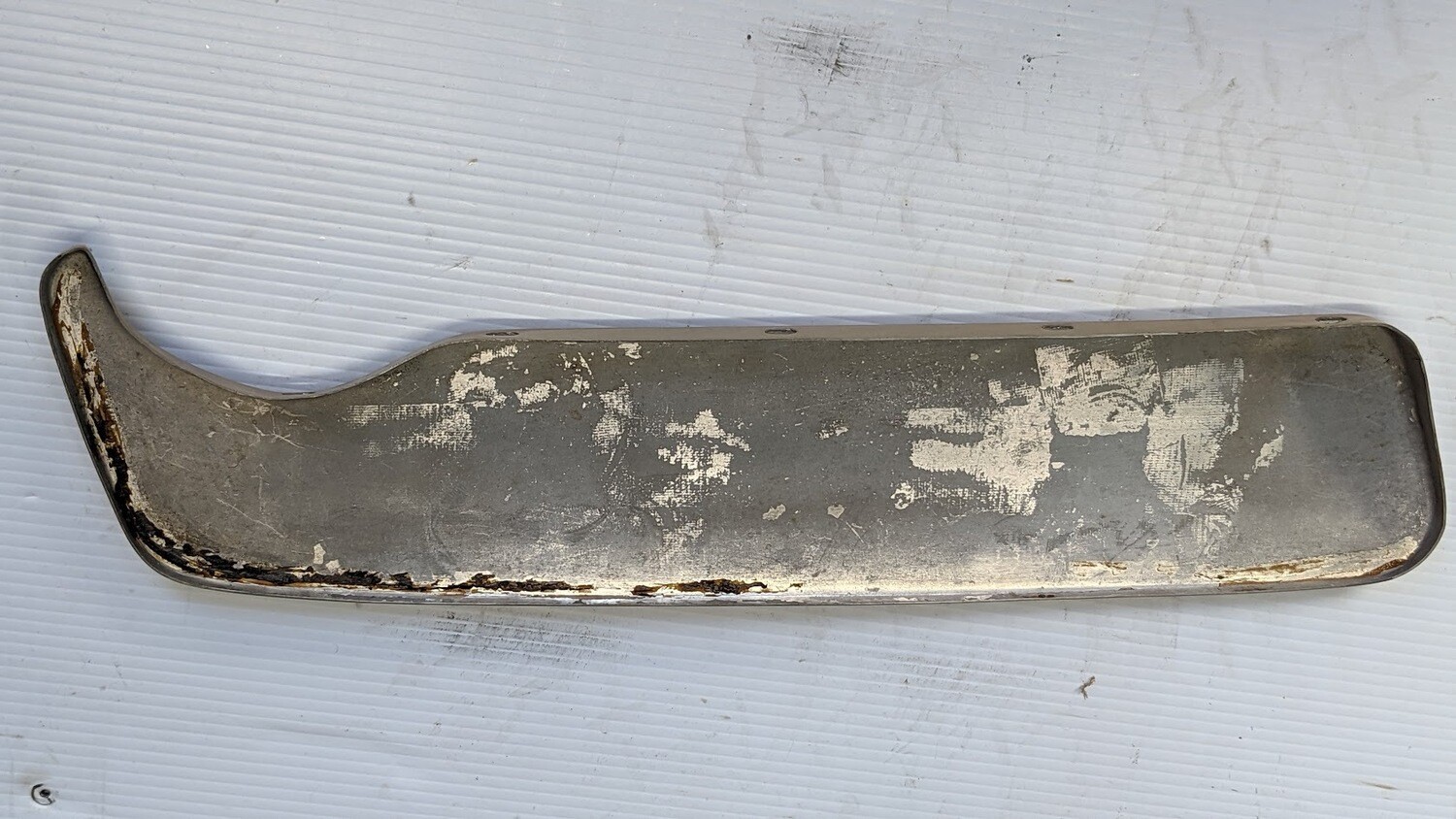 73 to 80 ROLLS ROYCE SILVER SHADOW LEFT FRONT BUMPER metal filler moldings GOLD