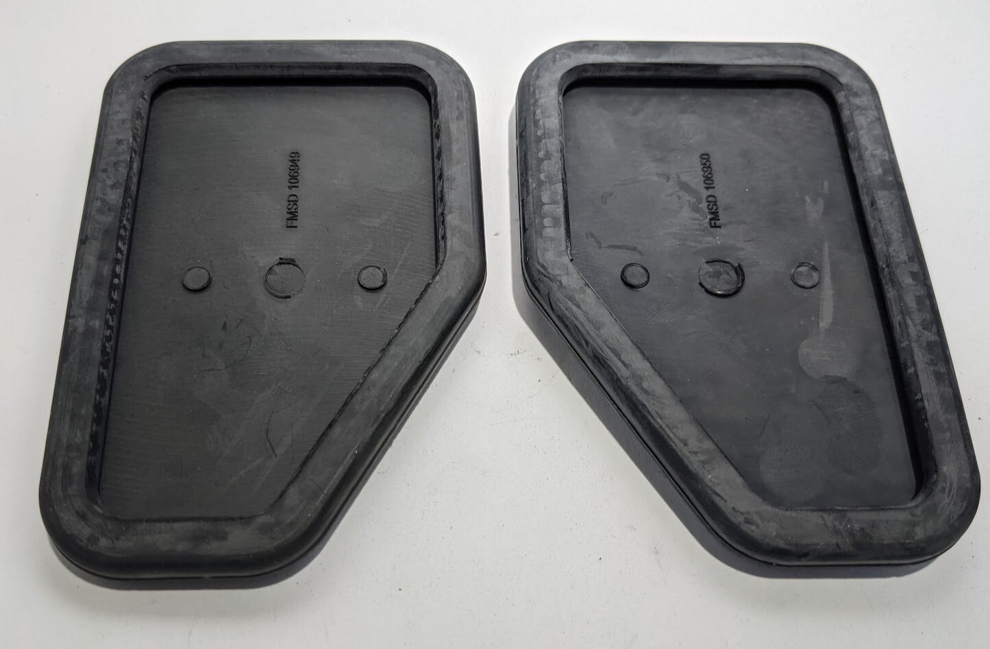 FERRARI 308 328 GTSi part BRAKE CLUTCH PEDAL PAD SET 106950 106949